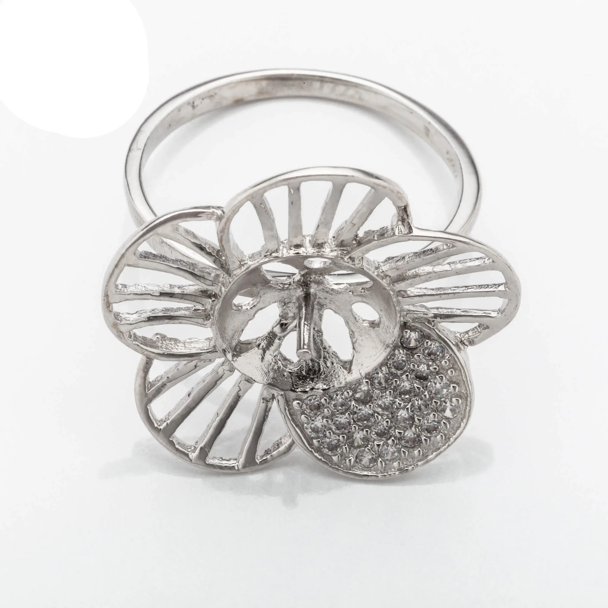 Hollow Flower Ring with Cub Zirconia Inlays and Cup and Peg Mounting in Sterling Silver 9mm