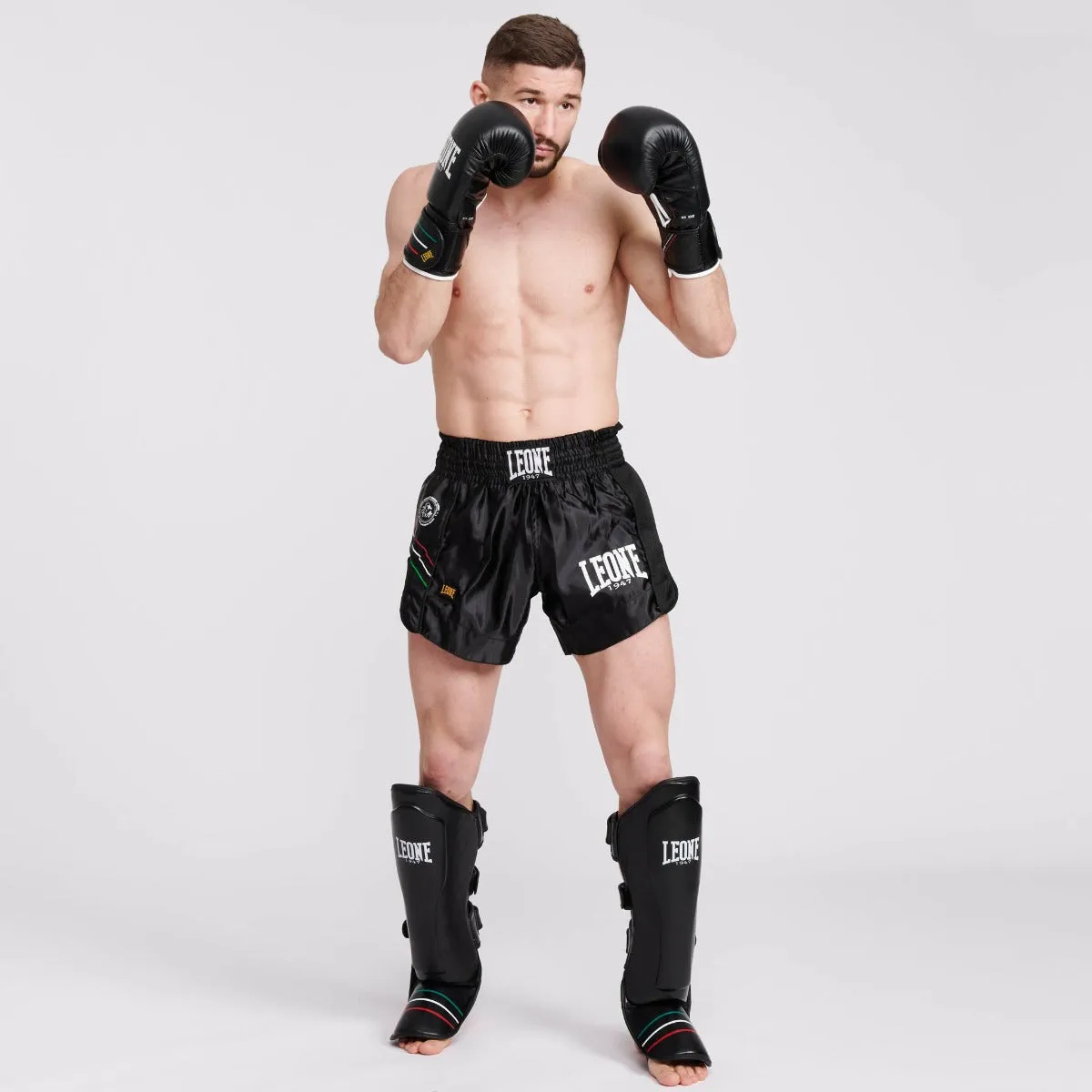 Leone Flag Boxing Gloves Black