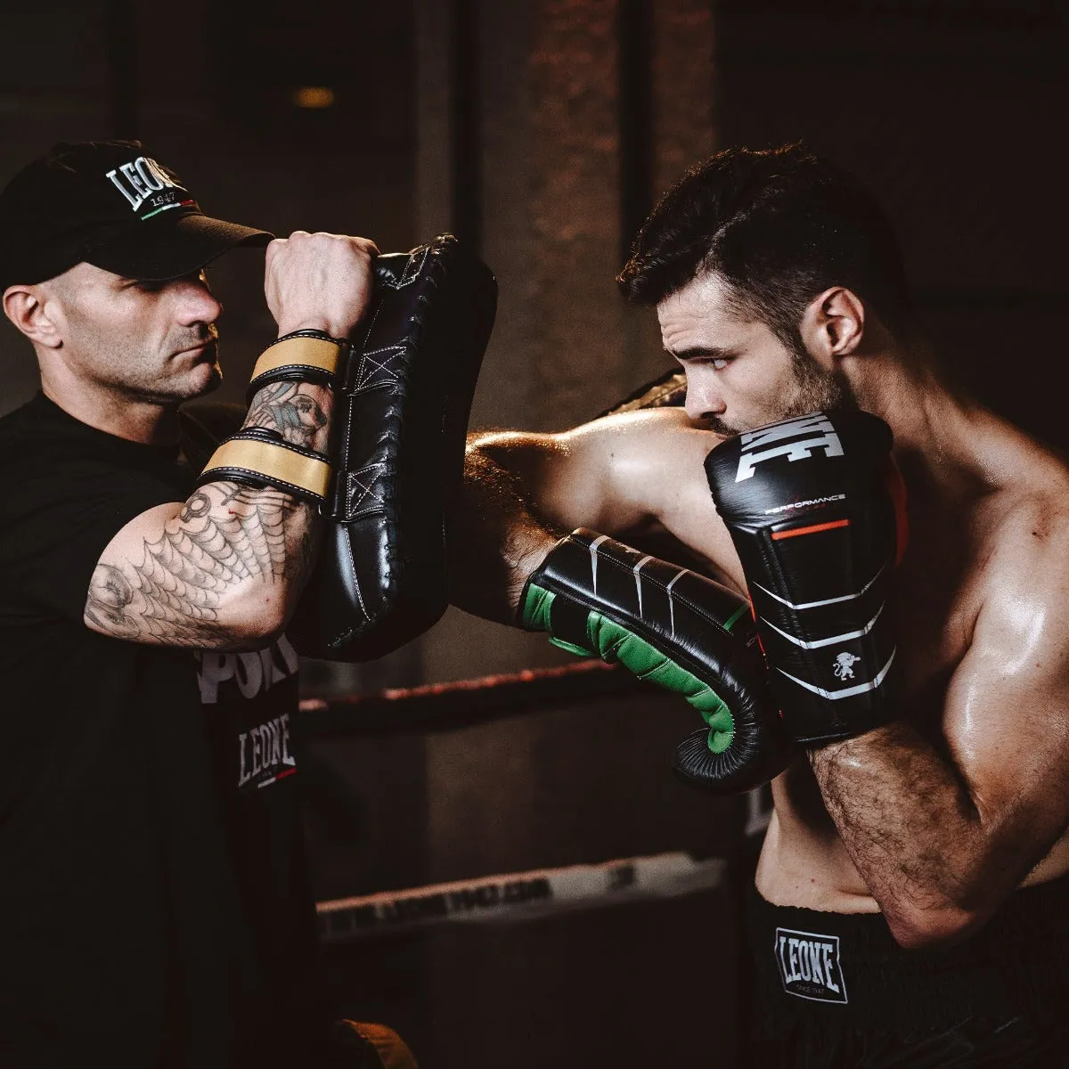 Leone Revo Performance Boxing Gloves Black